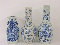 Lot 388 - A large blue and white transfer printed globular vase