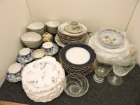 Lot 457 - Assorted pottery