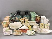 Lot 361 - Assorted ceramics