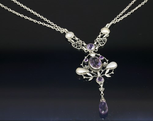 Lot 6 - An Arts and Crafts amethyst