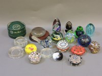 Lot 342 - A collection of assorted paperweights