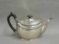 Lot 206 - An Edward VII silver teapot