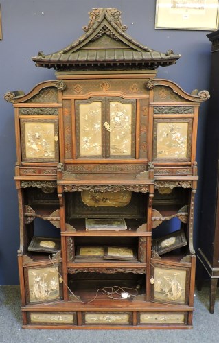 Lot 807 - A Japanese cabinet