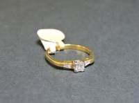 Lot 8 - An 18ct gold single stone princess cut diamond ring