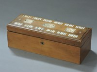 Lot 186 - A sandalwood box