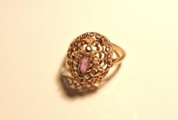 Lot 166 - A 9ct gold amethyst and cultured pearl cluster ring