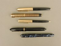 Lot 351 - A Parker Vacumatic Golden Web pen