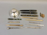 Lot 406 - A Continental 900 grade silver propelling pencil