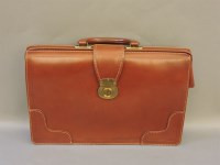 Lot 653 - A leather briefcase