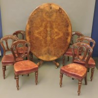 Lot 700 - A Victorian oval walnut dining table