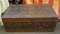 Lot 716 - A Chinese lacquer and gilt box