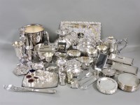 Lot 127 - A collection of silver plated items