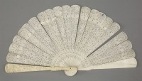 Lot 152 - A Canton ivory Fan