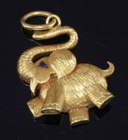 Lot 501 - An 18ct gold novelty elephant pendant by Cartier