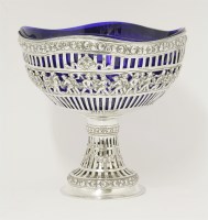 Lot 114 - A silver bowl