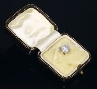 Lot 366 - A cased single stone diamond dress stud