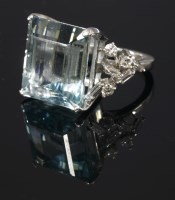 Lot 506 - A white gold