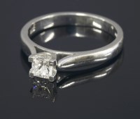 Lot 642 - An 18ct white gold single stone diamond ring