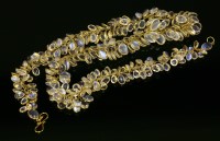 Lot 537 - A 14ct gold graduated moonstone garland necklace