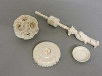 Lot 1088 - An early 20th century ivory concentric ball