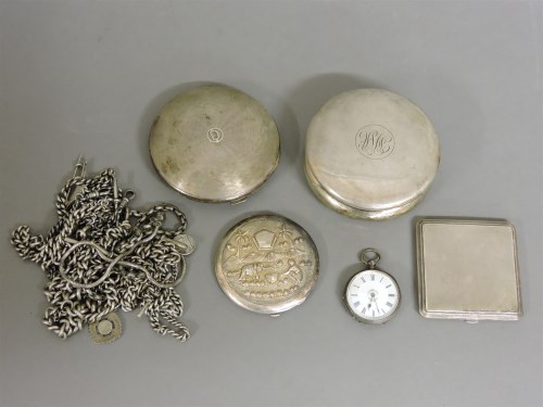 Lot 1152 - Two engine turned compacts