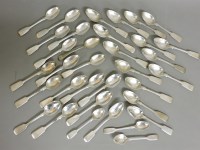 Lot 1129 - Victorian and later fiddle pattern teaspoons