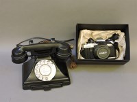 Lot 1618 - A black bakelite telephone