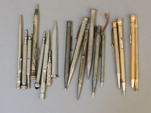 Lot 1171 - A collection of rolled gold
