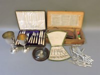 Lot 1467 - A collection of items