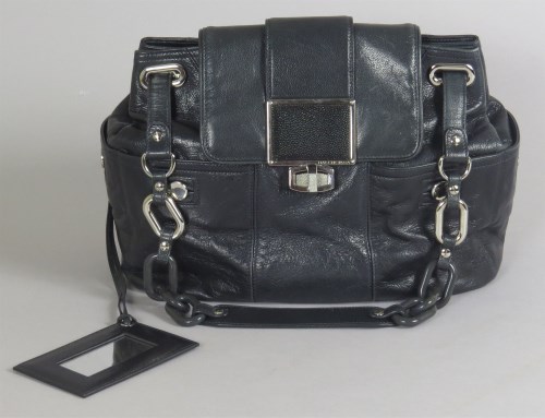 Lot 393 - A Balenciaga 'Cherche Stingray' chain-link black leather handbag