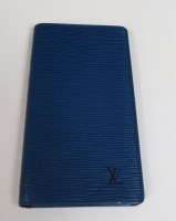 Lot 424 - A Louis Vuitton Epi leather kingfisher blue card wallet