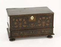 Lot 388 - An oak chest