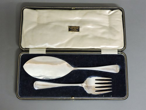 Lot 1338 - A pair of silver fish servers