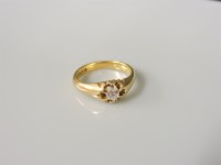 Lot 5 - A gentleman's 18ct gold single stone diamond ring