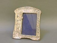 Lot 125 - A silver photo frame