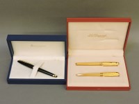 Lot 53 - A pair of Dupont pens