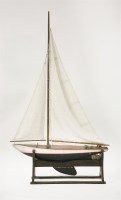 Lot 360A - An early 20th century pond yacht