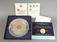 Lot 134 - A silver commemorative College of Arms plate