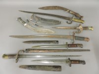 Lot 403 - A collection of bayonets