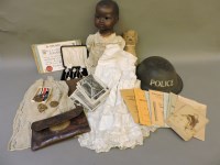 Lot 335 - A collection of items