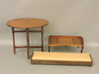 Lot 581 - A Victorian mahogany oval folding coaching table