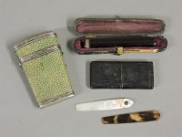 Lot 386 - A late 18th century shagreen etui case