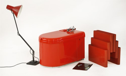 Lot 516 - A Teuco red bidet