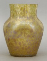 Lot 164 - A Loetz-style iridescent vase