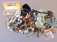 Lot 90A - A collection of costume jewellery