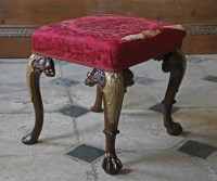 Lot 427 - A George I parcel gilt and walnut stool