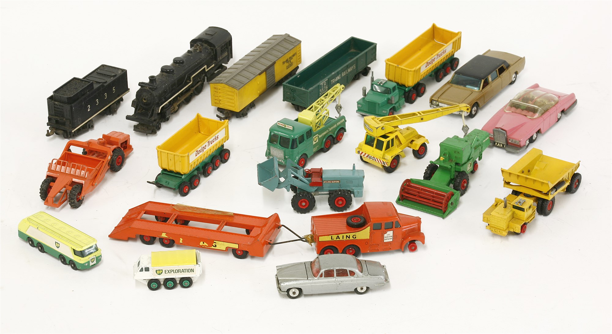 Lot 8 Matchbox toys