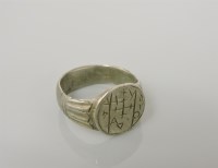 Lot 177 - A silver Roman ring