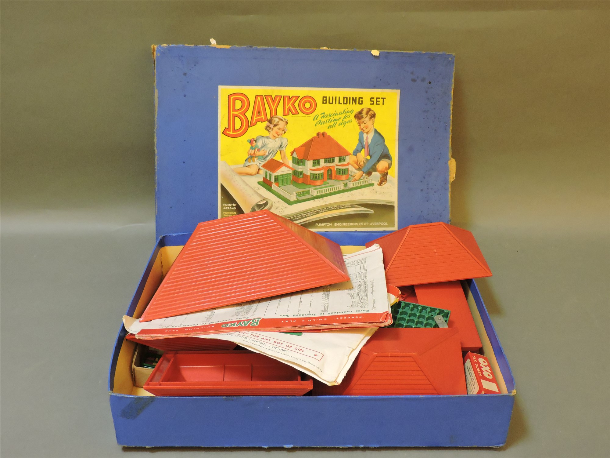 Lot 167 A Bayko '2' building set