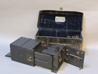 Lot 334 - An early 20th century ¼ plate Newman & Guardia Special B camera